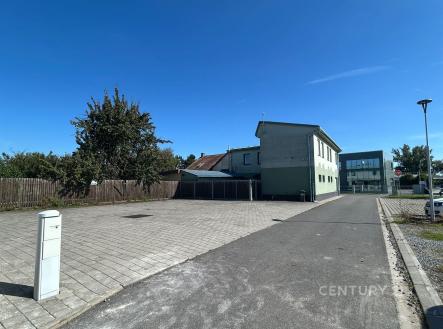 . | Prodej - obchodní prostor, 251 m²