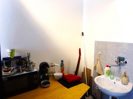 . | Pronájem - kanceláře, 22 m²