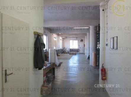 . | Pronájem - skladovací prostor, 186 m²