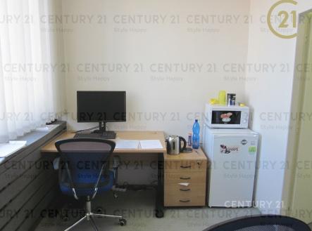 . | Pronájem - skladovací prostor, 186 m²