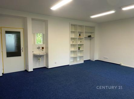 . | Pronájem - kanceláře, 32 m²