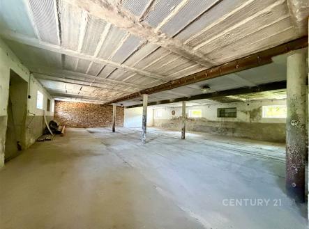 . | Pronájem - skladovací prostor, 255 m²