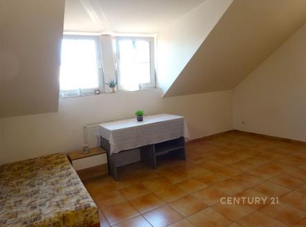 . | Pronájem bytu, 1+kk, 29 m²