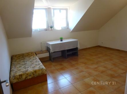 . | Pronájem bytu, 1+kk, 29 m²