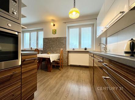 . | Pronájem bytu, 3+kk, 79 m²