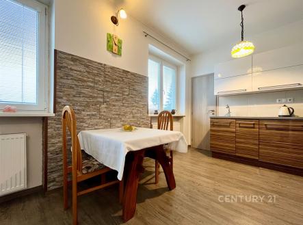 . | Pronájem bytu, 3+kk, 79 m²