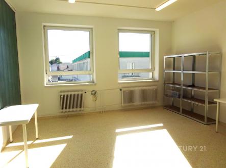 . | Pronájem - kanceláře, 27 m²
