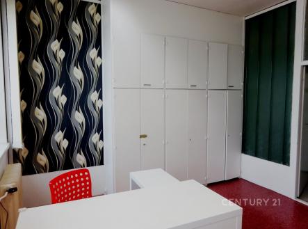 . | Pronájem - kanceláře, 14 m²