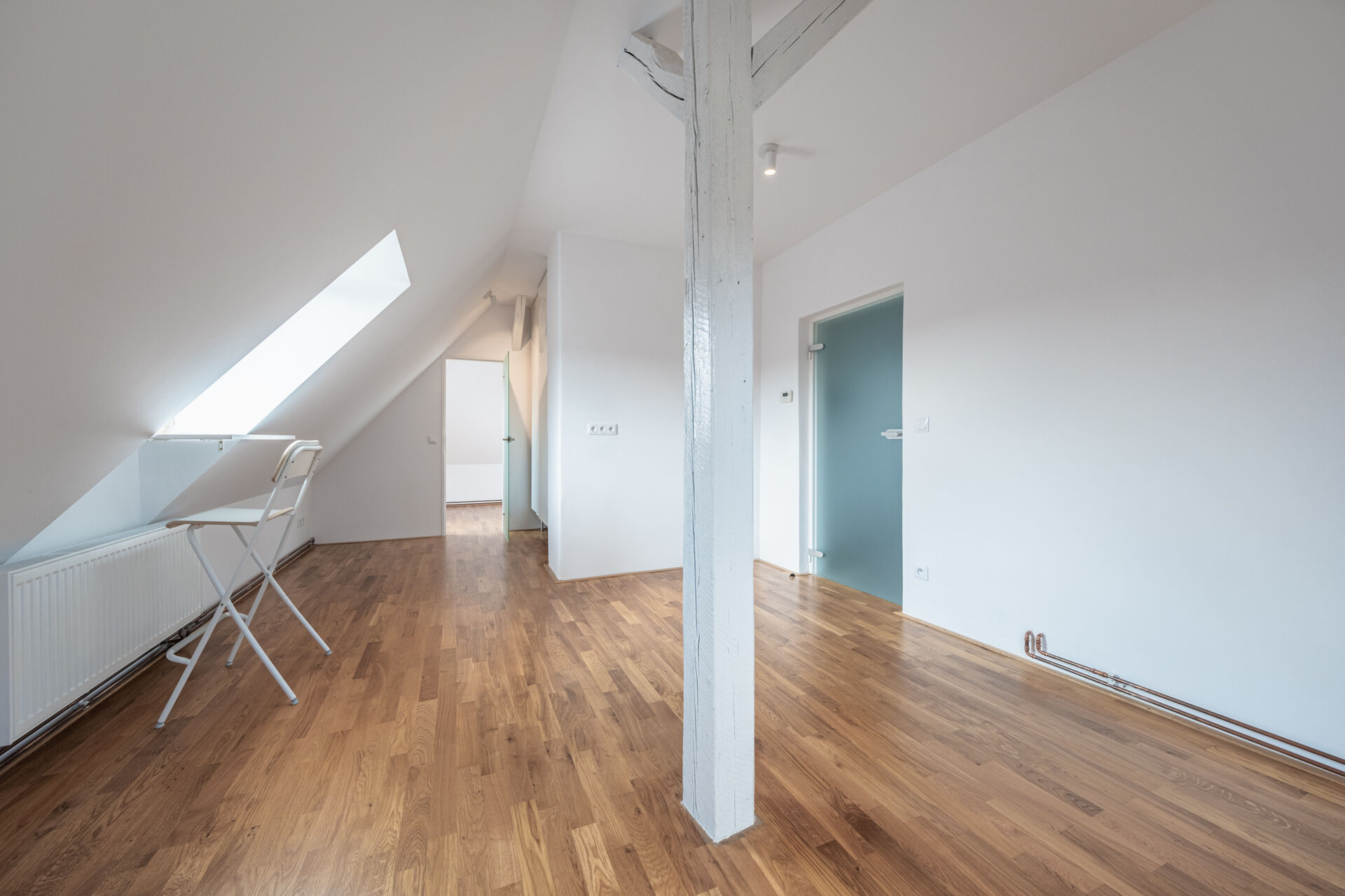 Pronájem bytu 2+1, 56 m², po kompletní rekonstrukci, Praha 8 - Dolní Chabry, volný ihned