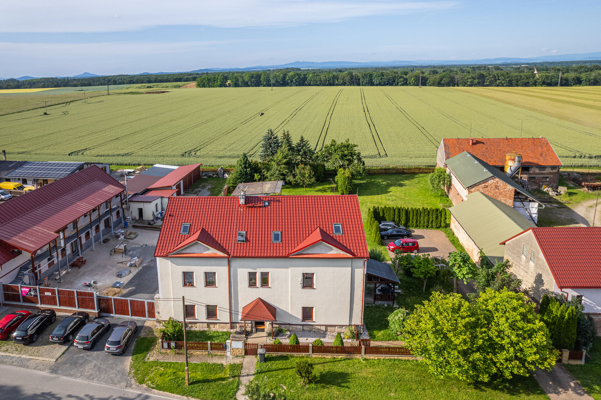 Prodej bytového domu, 6 bytových jednotek, obec Bukovno - Líny, 660m² obytné plochy, 2234m² pozemek