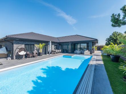 Prodej - dům/vila, 241 m²