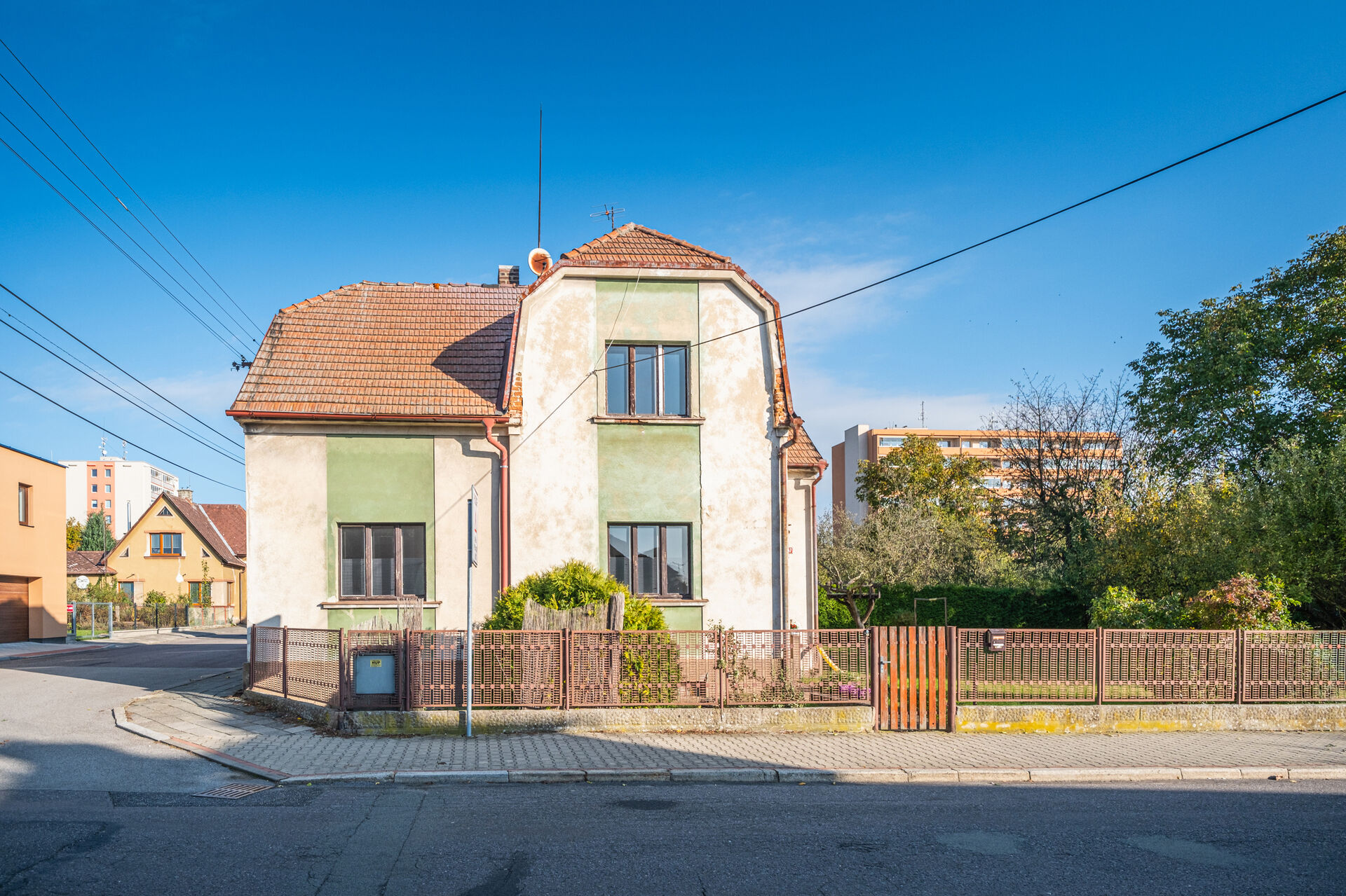 Prodej rodinného domu se zahradou, 5+1, cca 140 m² užitné plochy domu, Mnichovo Hradiště