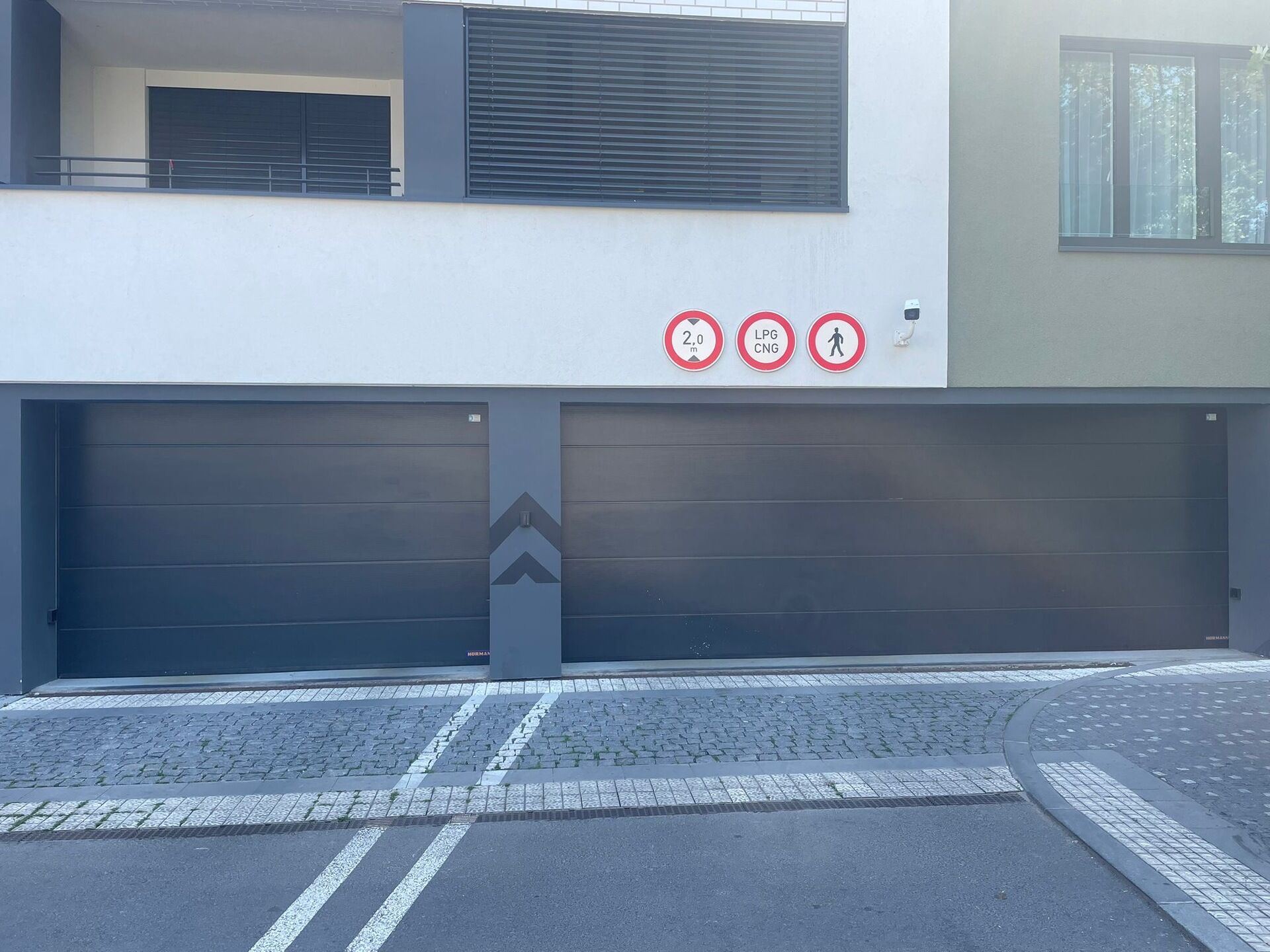 Prodej garážové stání,13 m², Jankovcova č.p. 69, Praha