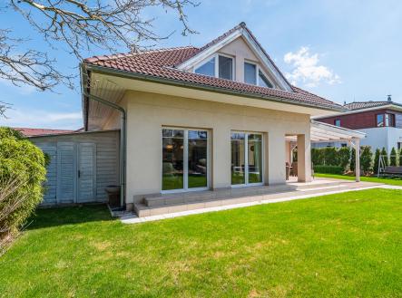 Prodej - dům/vila, 328 m²