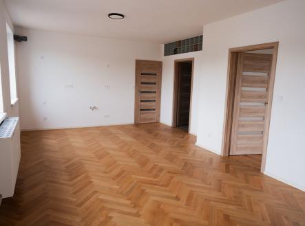 Pronájem bytu, 2+kk, 56 m²