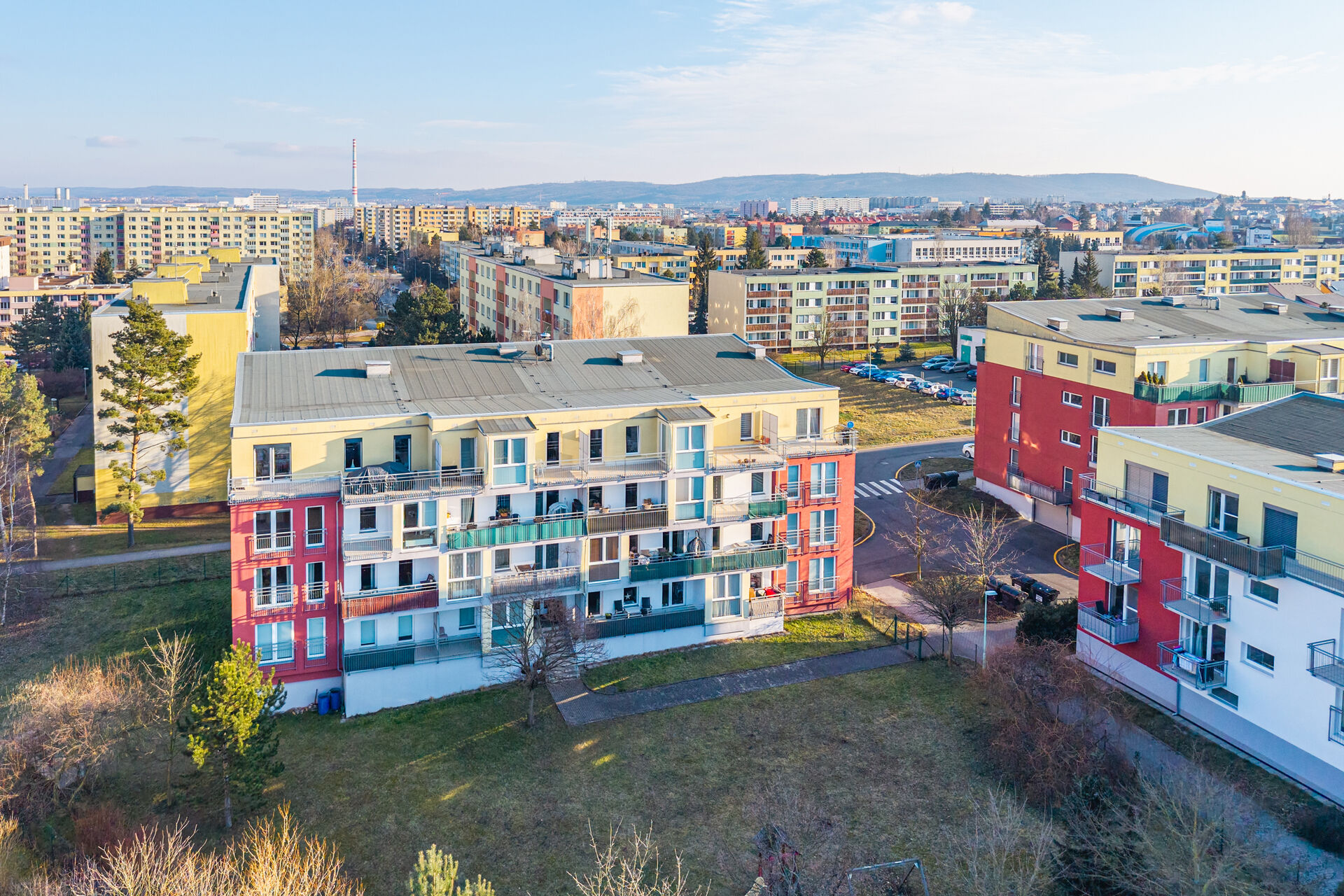Prodej bytu 2+kk s teráskou, garáží a sklepem, 36m², Svojsíkova ulice, Mladá Boleslav