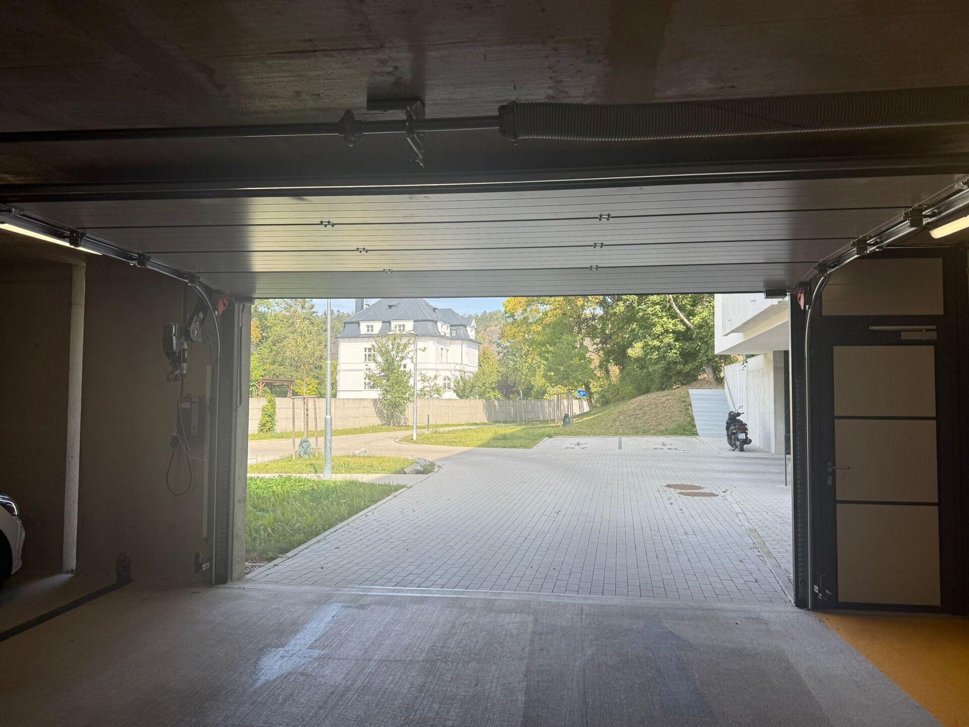 Prodej garážového stání, 13 m², Libčice nad Vltavou