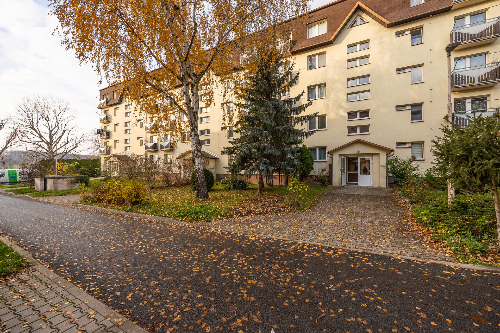 Prodej bytu 2+1 56 m2 + 2 x balkon a sklepní kóje Mírová, Milovice