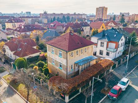 Prodej - dům/vila, 215 m²