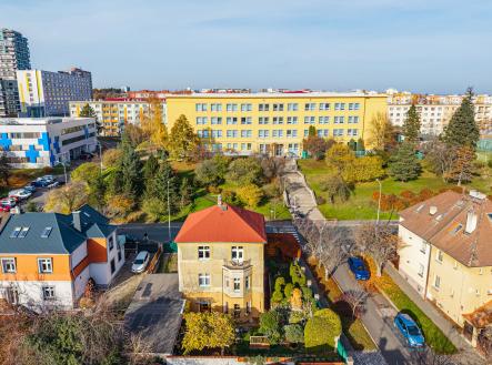 Prodej - dům/vila, 215 m²