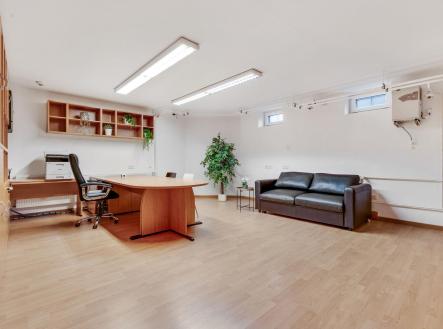 Prodej - kanceláře, 64 m²
