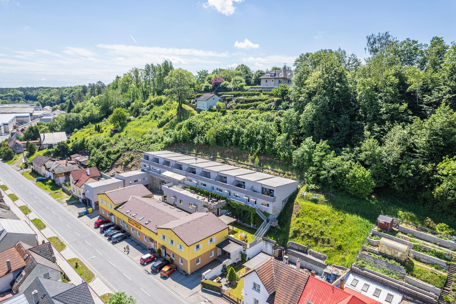 Prodej mezonetového bytu 3+kk, 84m² + terasa, Bělá pod Bezdězem