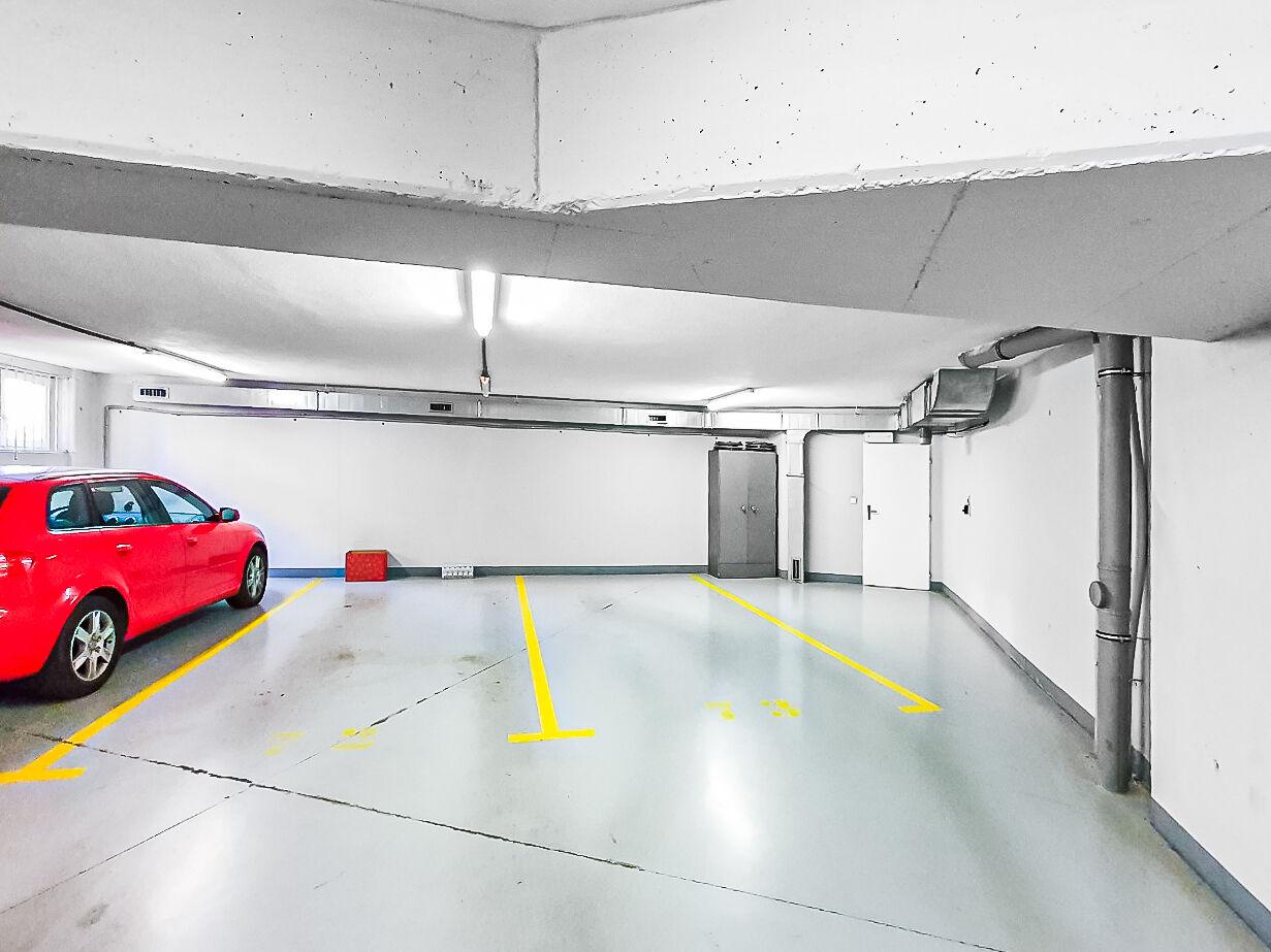 Pronájem garážového stání, včetně sklepa, Praha 4 Kunratice