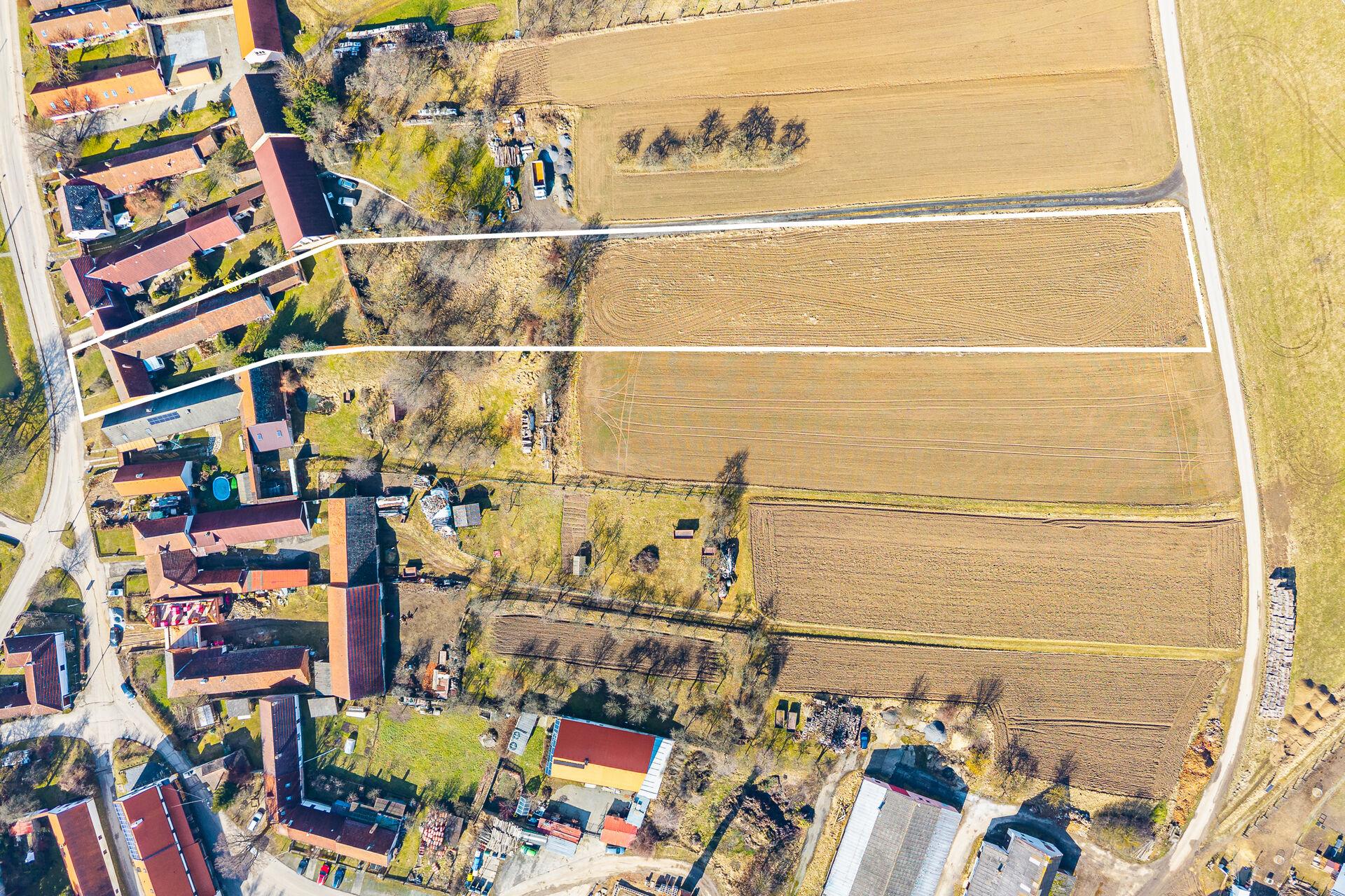 Prodej rodinného domu 240 m² s pozemkem 6614 m²