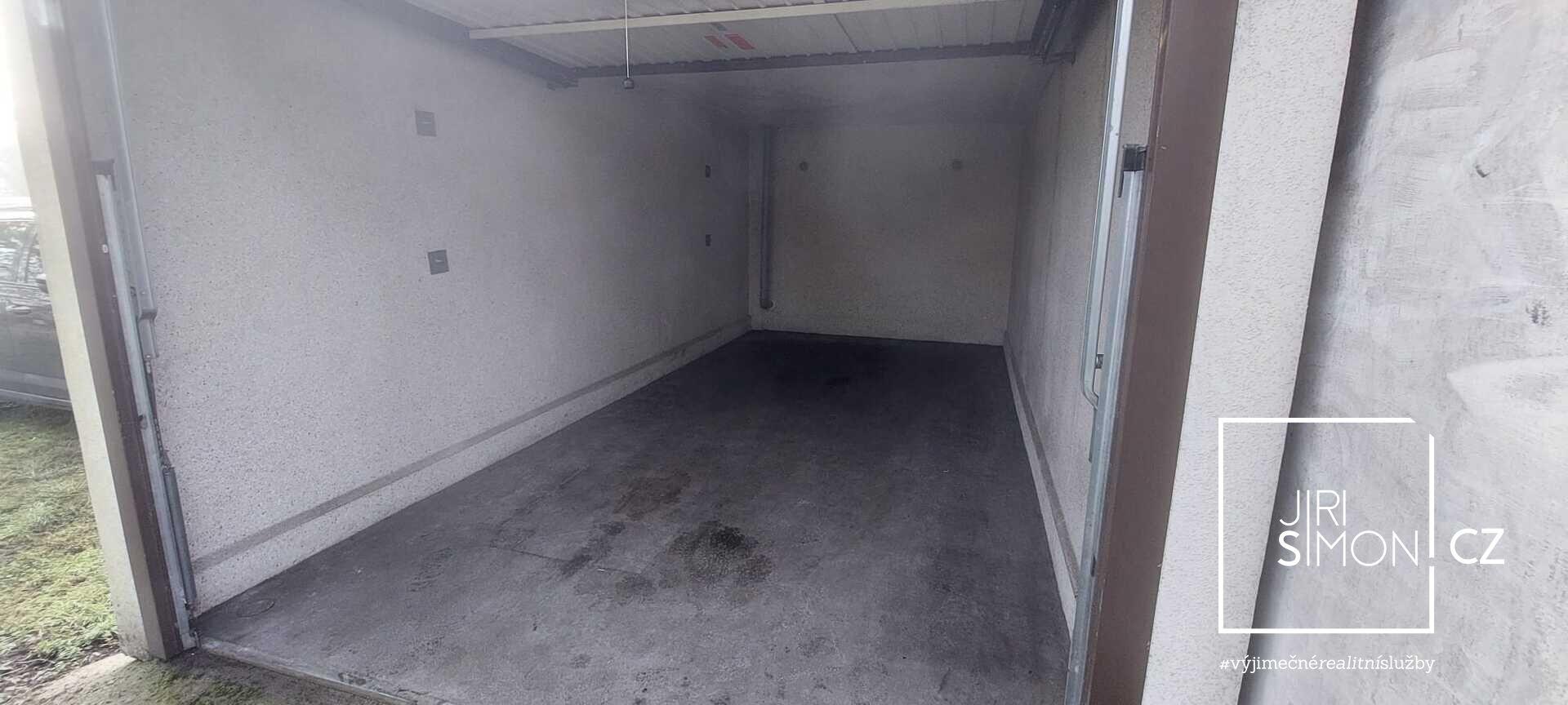 Garáž 16m2 pro osobní automobil