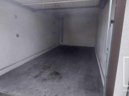 Pronájem - malý objekt/garáž