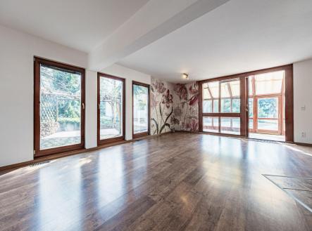 Prodej - dům/vila, 368 m²