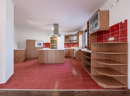 Prodej - dům/vila, 368 m²