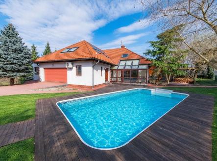 Prodej - dům/vila, 368 m²