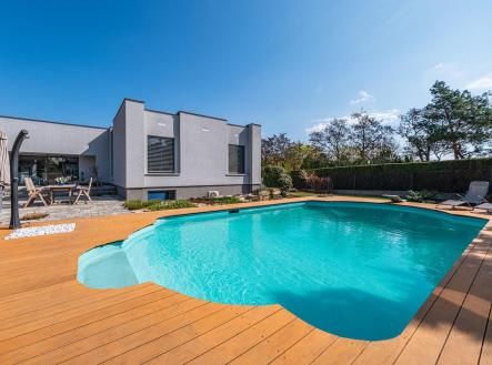Prodej - dům/vila, 244 m²