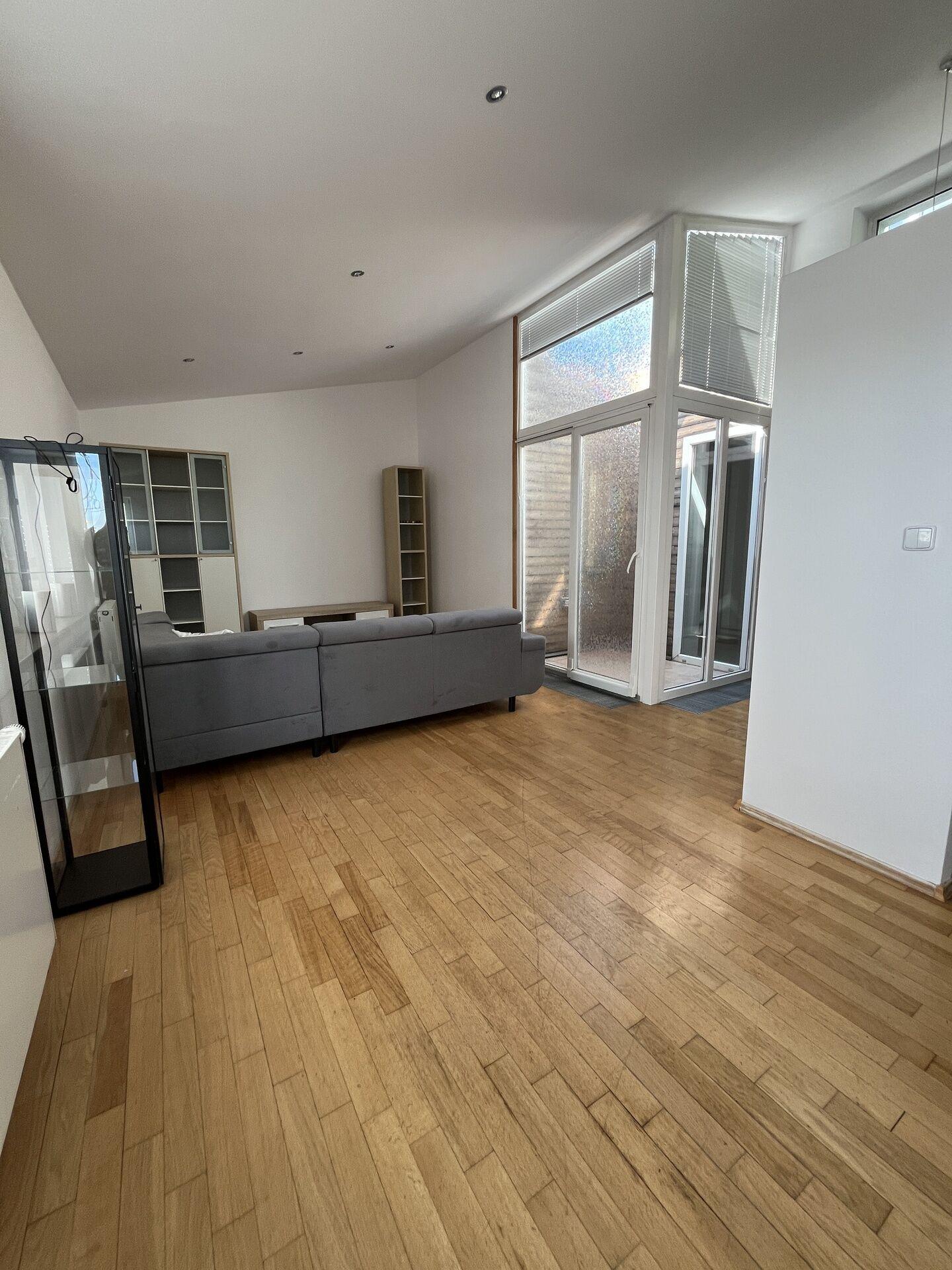 Pronájem bytu 2+kk, Křížová, Praha 5 - Smíchov