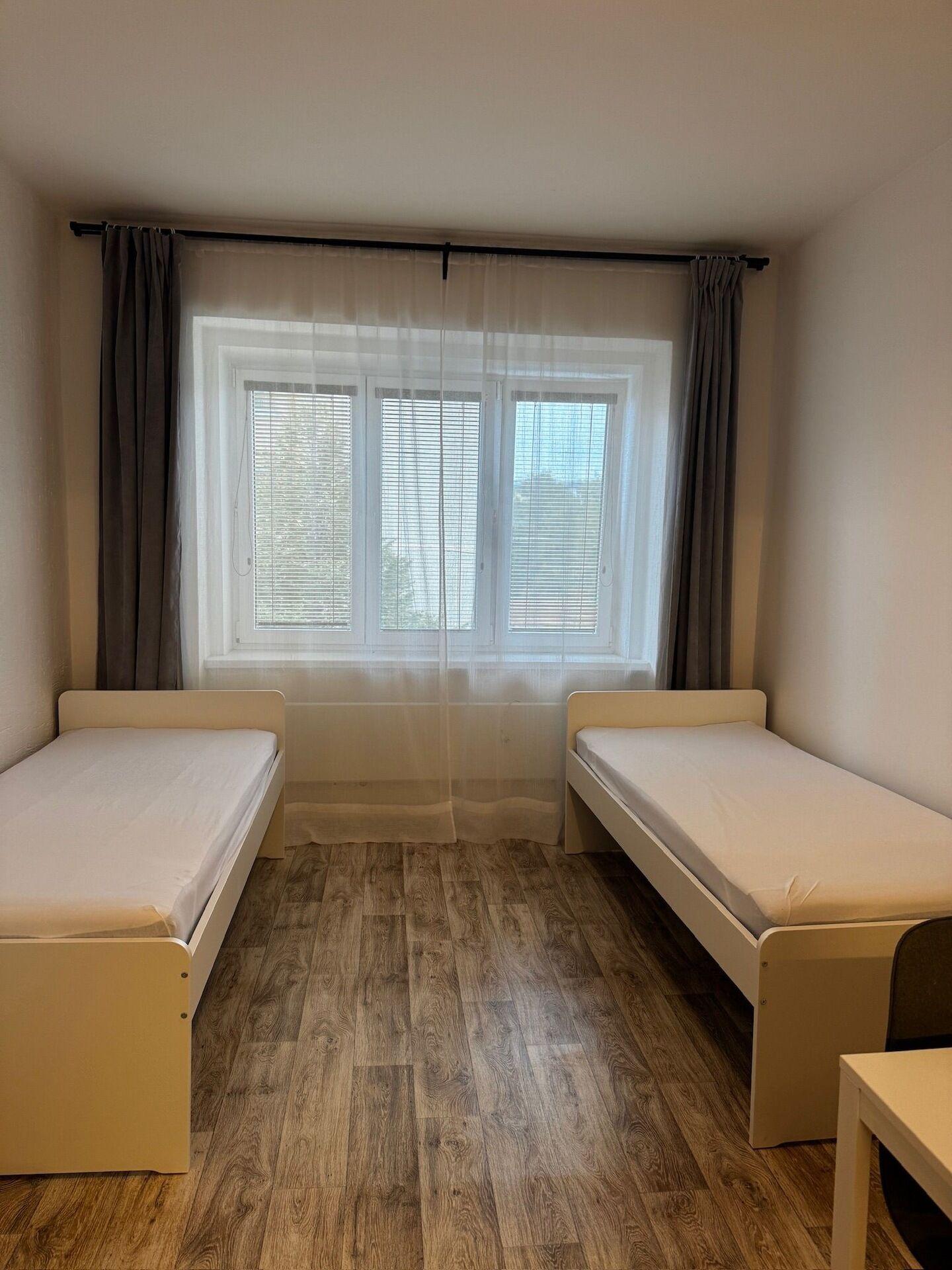 Pronájem bytu 1+kk, 24 m², ulice Hartigova, Praha 3
