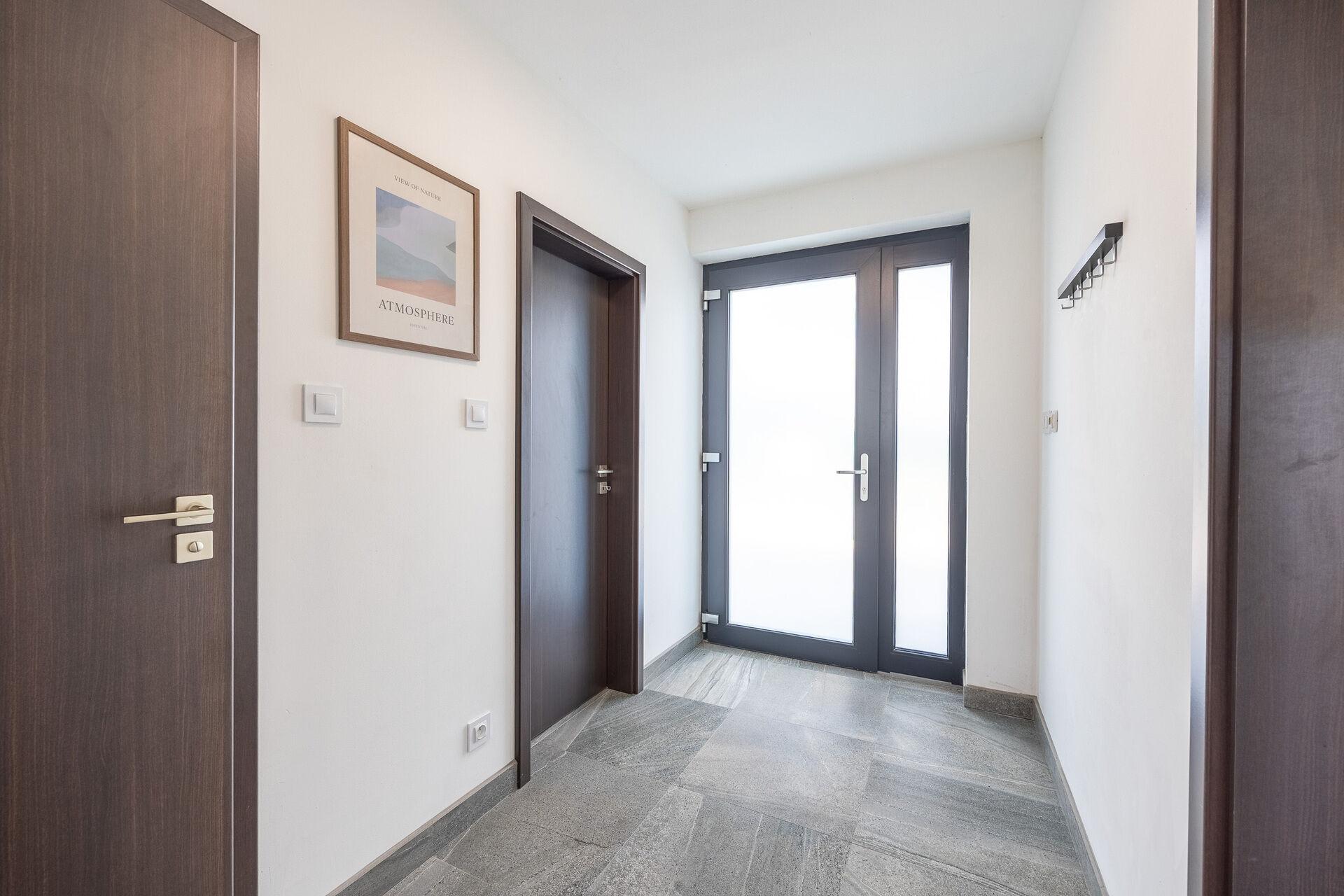 Pronájem rodinného domu se zahrádkou, 4+kk, 120 m² včetně terasy, Kosmonosy, volný od 5.10.2026