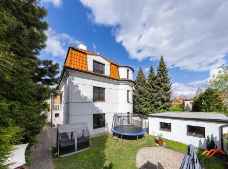 Prodej - dům/vila, 364 m²