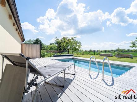 02 - Bazen - DSC08770-HDR.jpg | Prodej - dům/vila, 240 m²