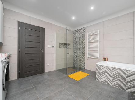 2025-12-10-13-46-02-CZ8_3007.jpg | Prodej bytu, 3+1, 112 m²