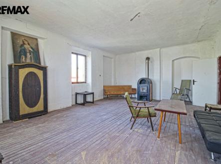 img-0038-40-41-42.jpg | Prodej - zemědělský objekt, 2 003 m²