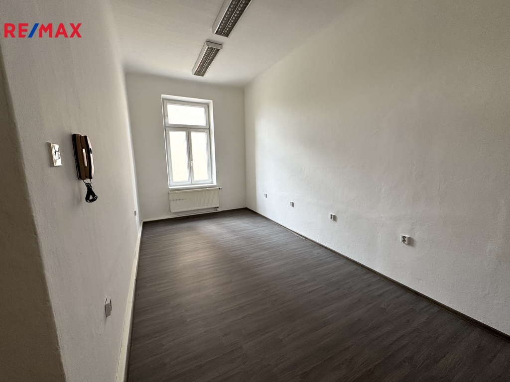 kancelář 1