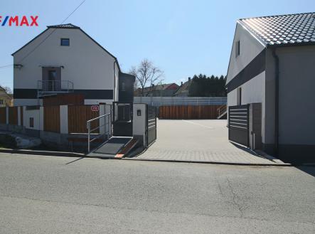 Pronájem bytu, atypický, 120 m² obrázek