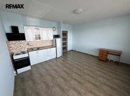 pokoj s kk | Pronájem bytu, 1+kk, 27 m²