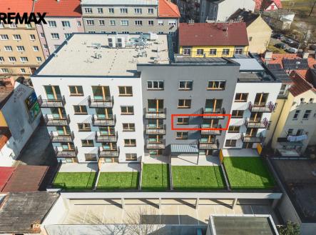 63.jpg | Pronájem bytu, 2+kk, 66 m²