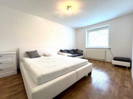 . | Pronájem bytu, 1+1, 37 m²