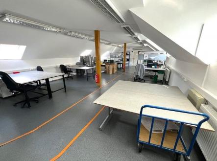 . | Pronájem - komerční objekt, průmyslový areál, 242 m²