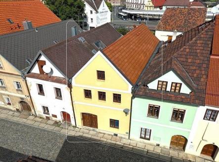 . | Prodej - nájemní dům, 215 m²