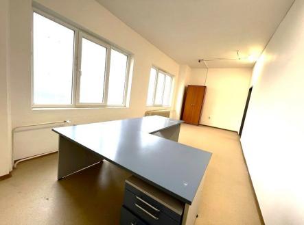 . | Pronájem - skladovací prostor, 105 m²