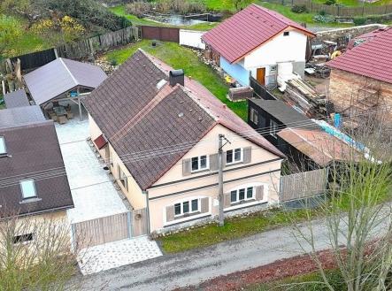 . | Prodej - dům/vila, 210 m²